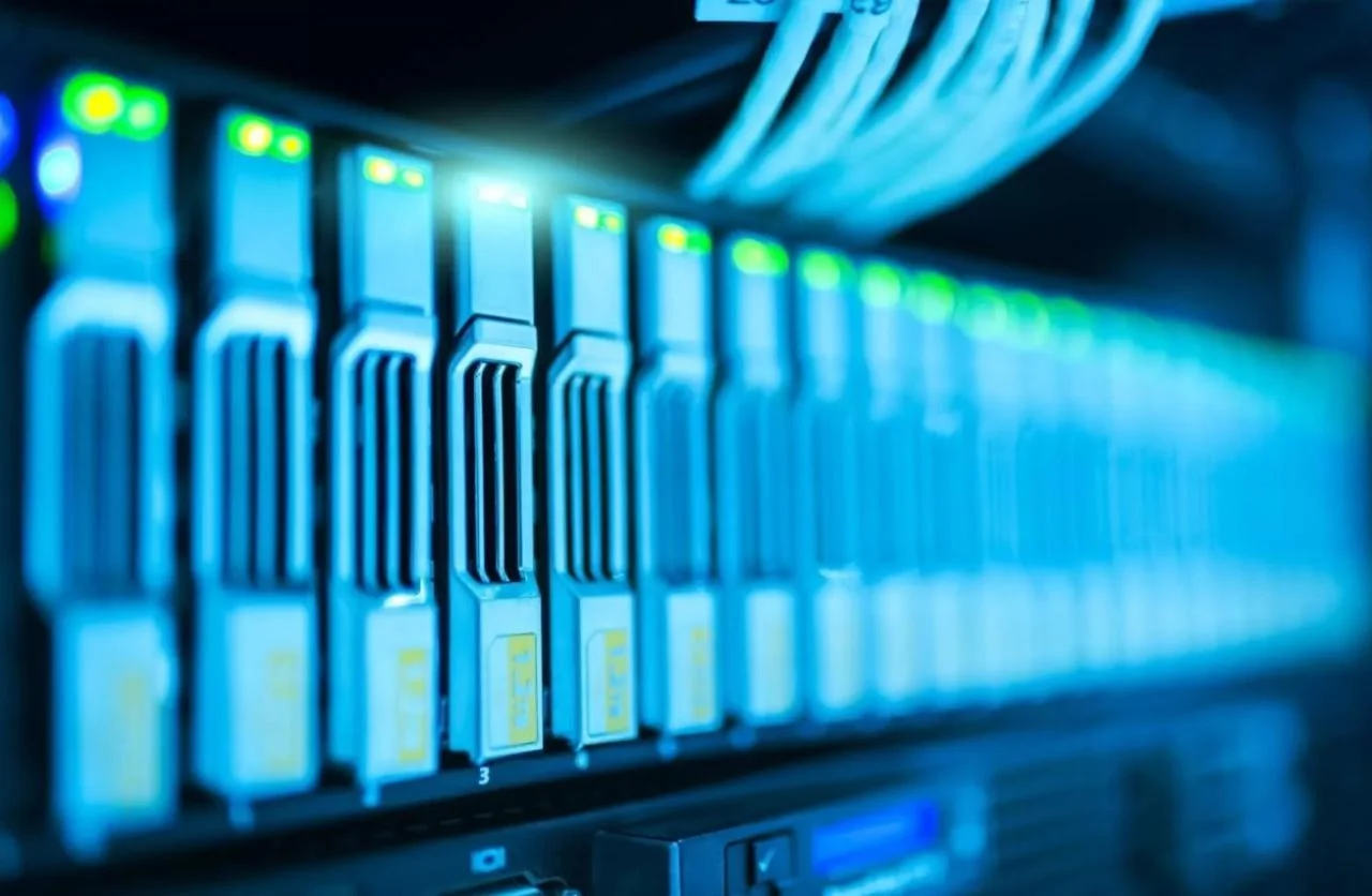 Falha antiga deixa servidores Intel e Lenovo vulneráveis